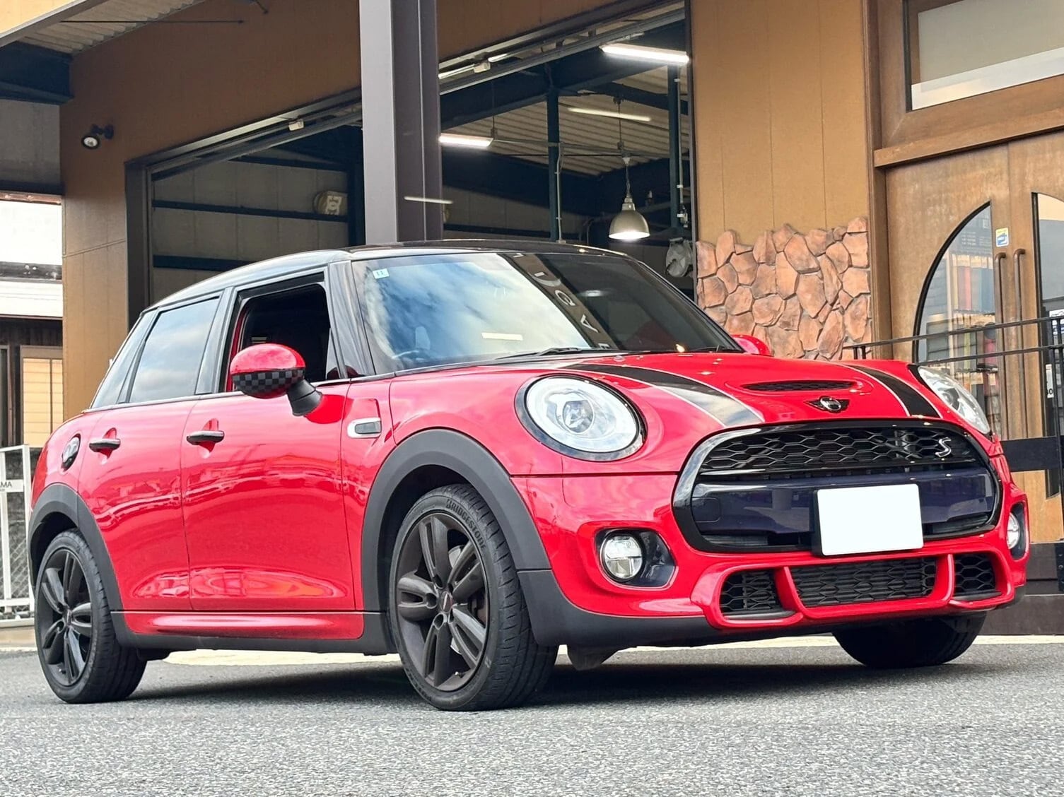 グリルセンターモールカバー【F55/F56/F57 CooperS 前期・中期