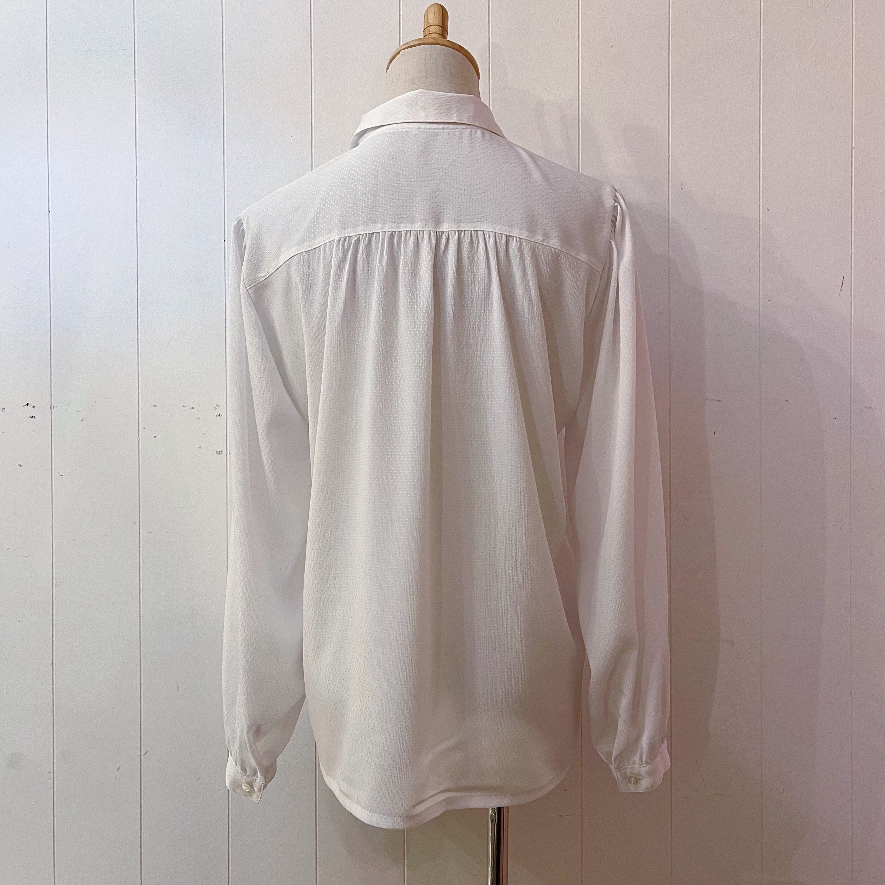 flower lace pintuck blouse