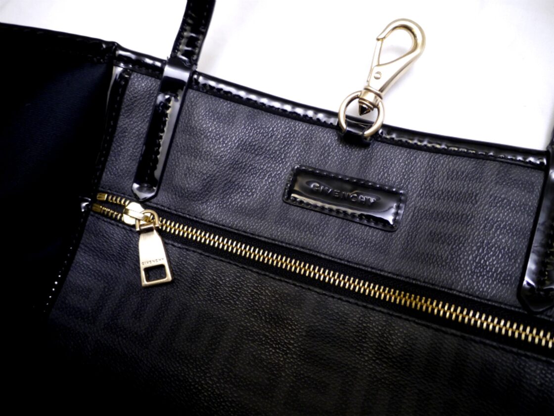 レア美品☆GIVENCHY ジバンシィ アンティゴナ ユニセックス A4対応 