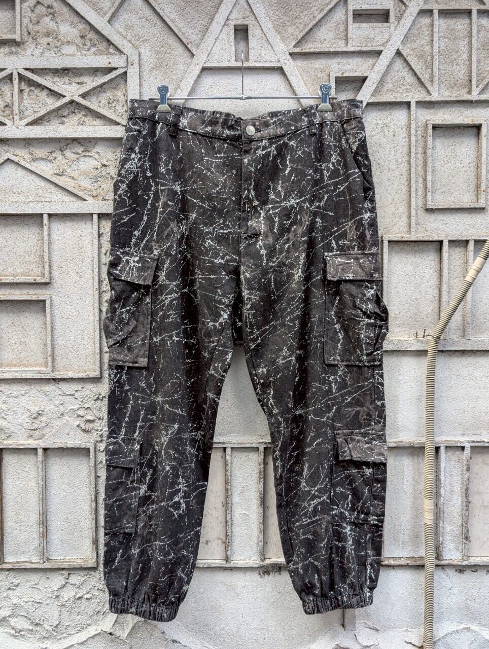 "FASHION NOVA" lame design cargo pants