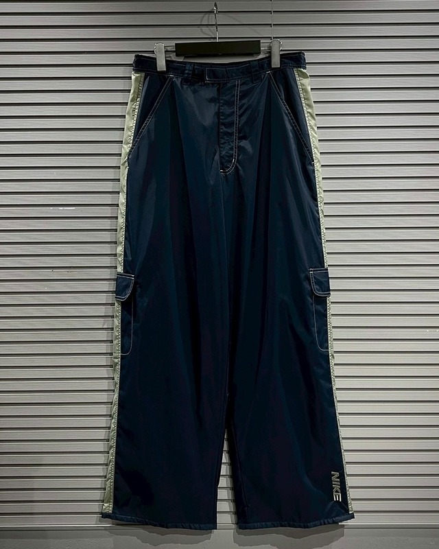 【X VINTAGE】00’s “NIKE” Line Design Nylon Cargo Pants