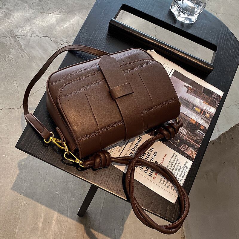 レトロスモールバッグメスバッグ2020秋冬新流行ファッションワンショルダーメッセンジャーバッグネットレッド香港スタイルスモールスクエアバッグ Tiancai_Wing_Bag6694646814