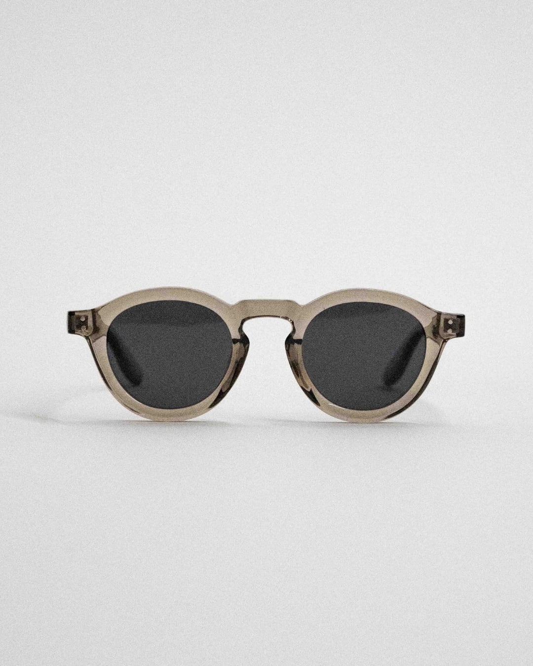 Noele | champagne×smoke | GANIE