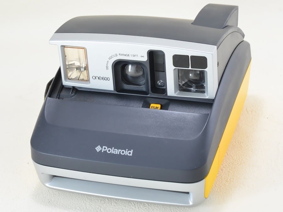 Polaroid (ポラロイド) one 600 イエロー 専用ケース付（21423