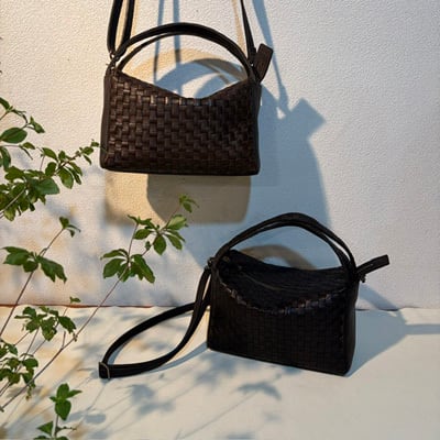 次回入荷分より値上げになります。 B.stuff ボックスシルエット2WAYバッグ(小)