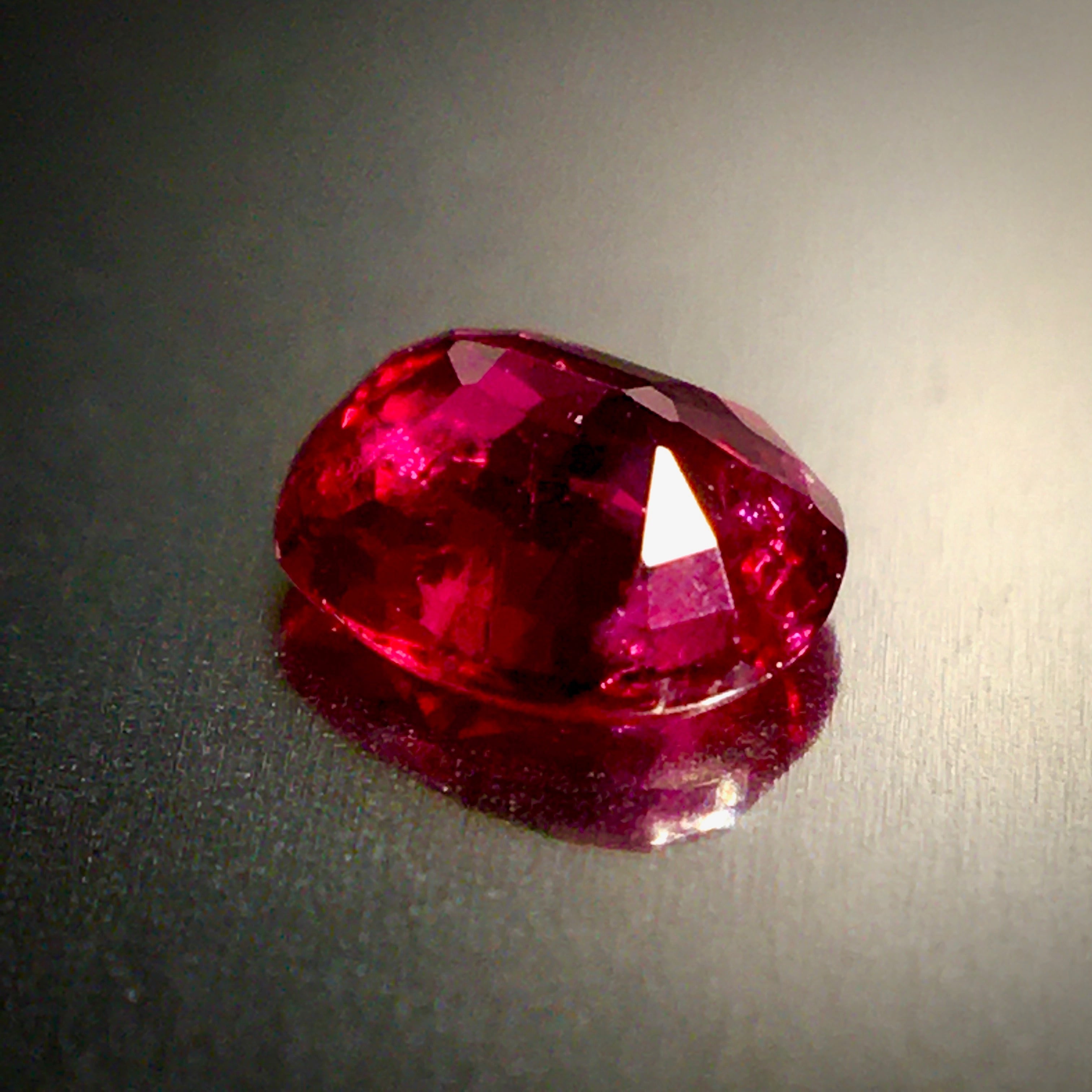 妖艶な”血紅”の宝石 0.2ct 天然 ピジョンブラッド ルビー