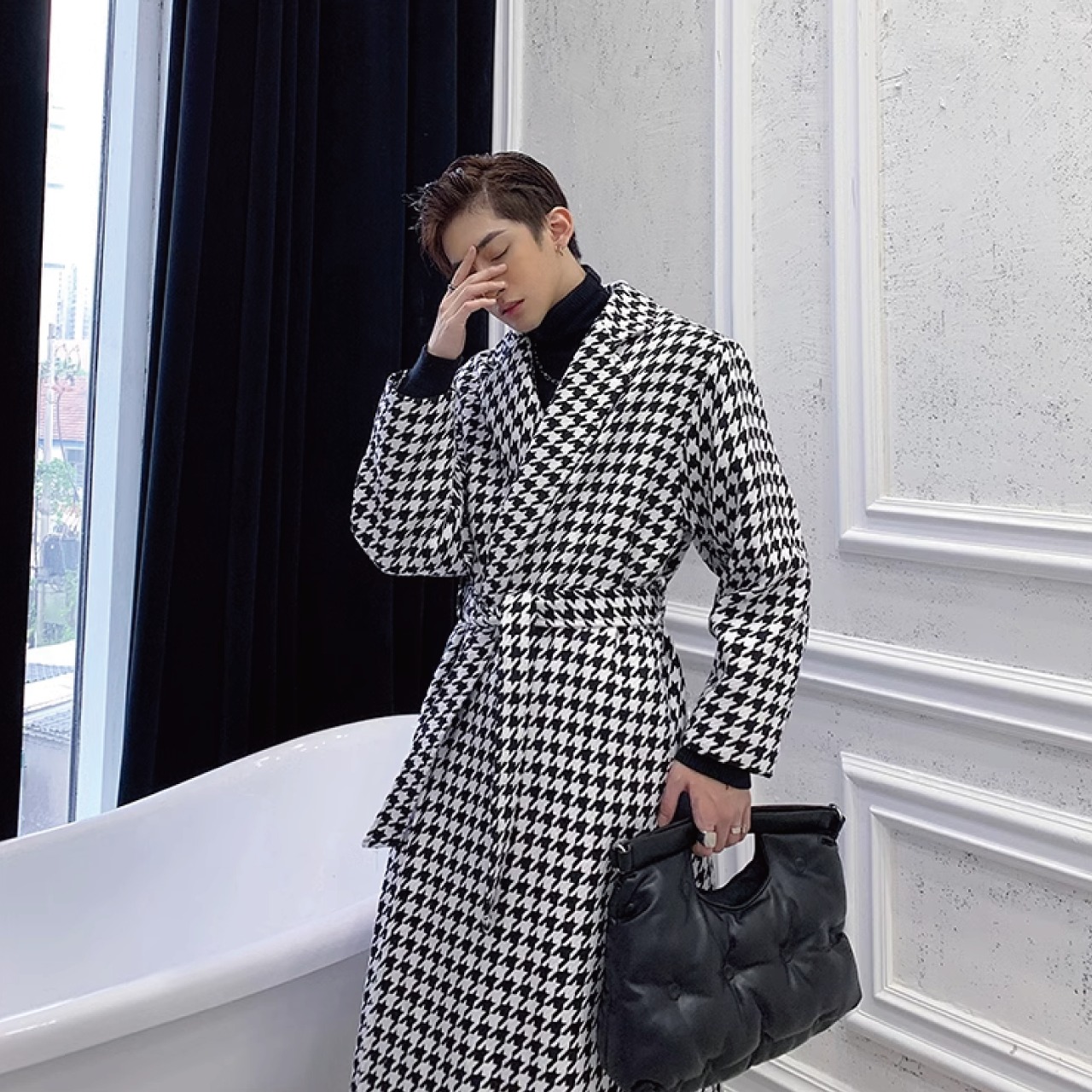 冬のおしゃれを格上げするシンプルながらも存在感を放つ千鳥格子柄ロングコート　CO003