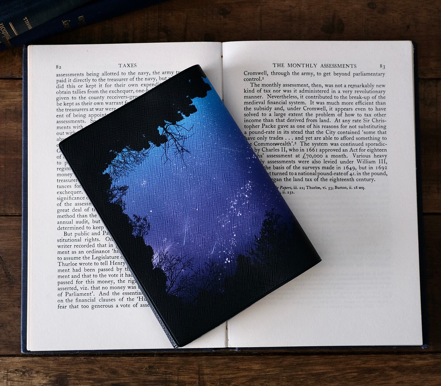 森の中から見上げた夜空 ブックカバー