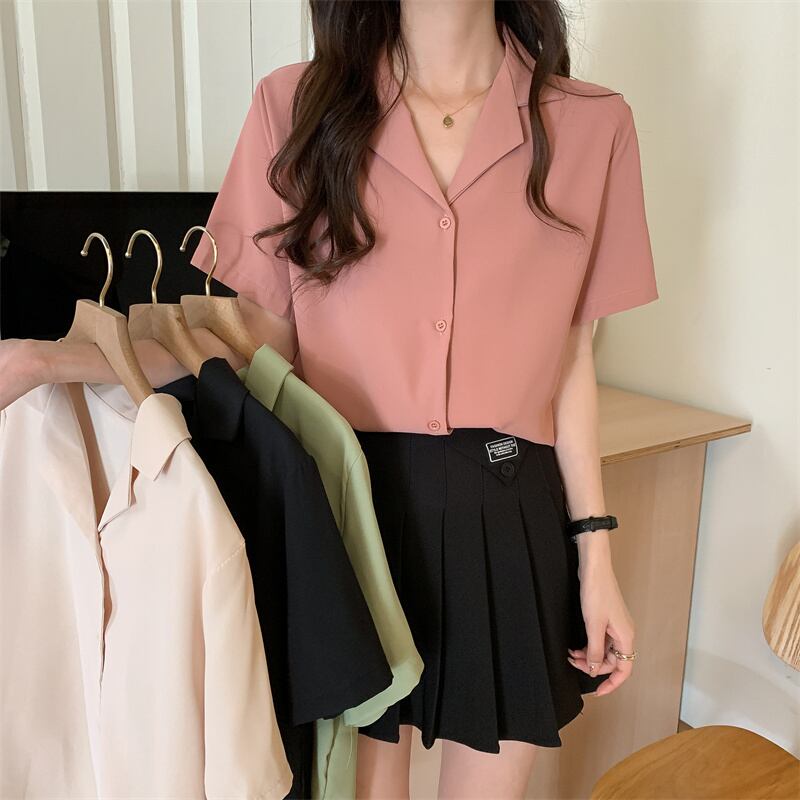 トップス レディース ブラウス シャツ 4色 ミディアム丈 袖あり 半袖 5分袖 Vネック 大人可愛い きれいめ シンプル 上品 清楚 おしゃれ 綺麗 お嬢様 フォーマル クール おとな ナチュラル こなれ感 抜け感 華やか 無地 オフィス ビジネス OL 学生 デート お出かけ 女子会 イベント カフェ巡り 街歩き M L XL 2XL 3XL 4XL 大きいサイズ アプリコット ブラック 黒 ピンク ライトグリーン 春 夏 秋 記念日 謝恩会 二次会 10代 20代 30代 韓国系 着回し 普段使い