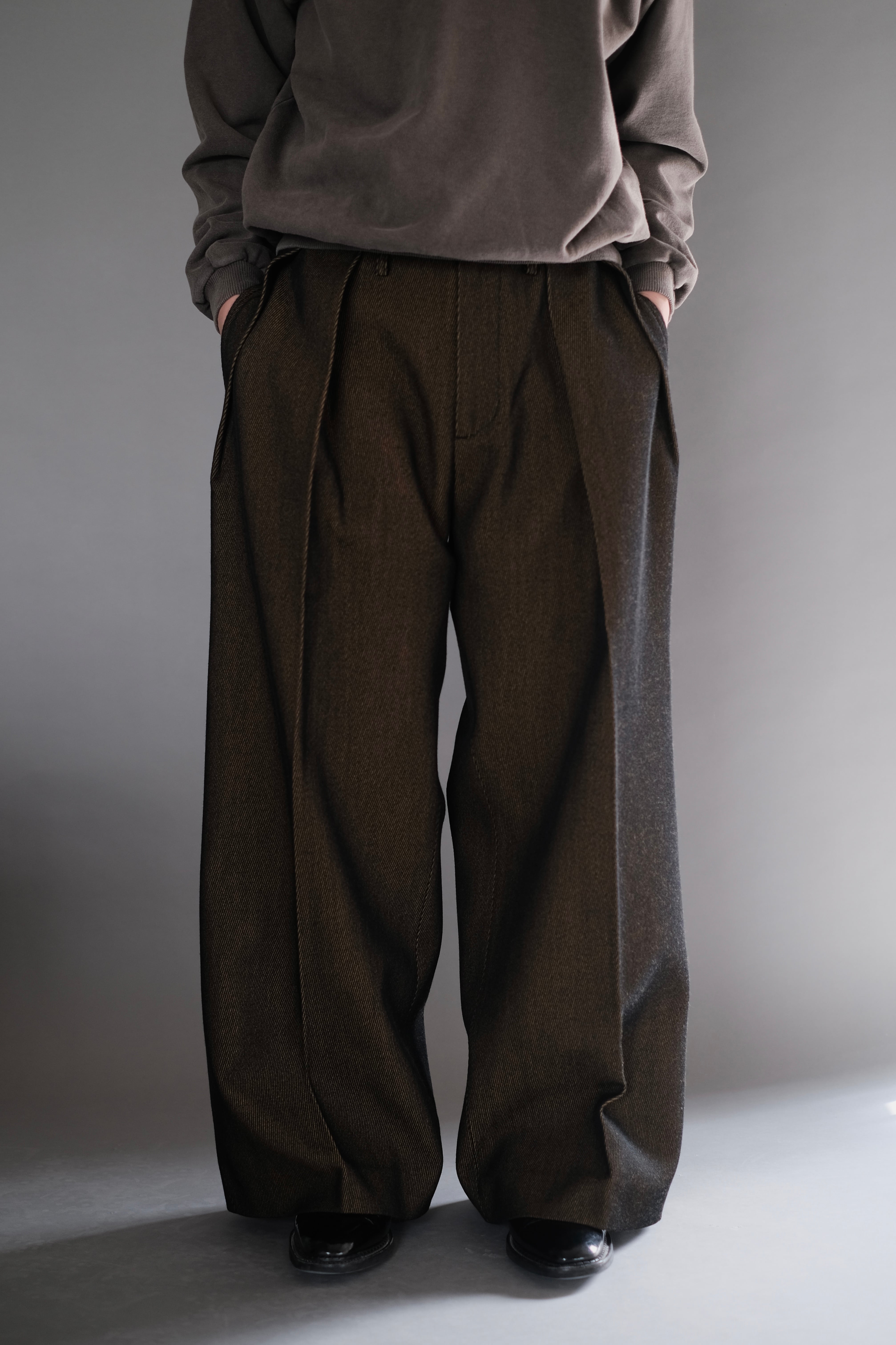 OMAR AFRIDI / REICH PLEATED TROUSERS | LIVING
