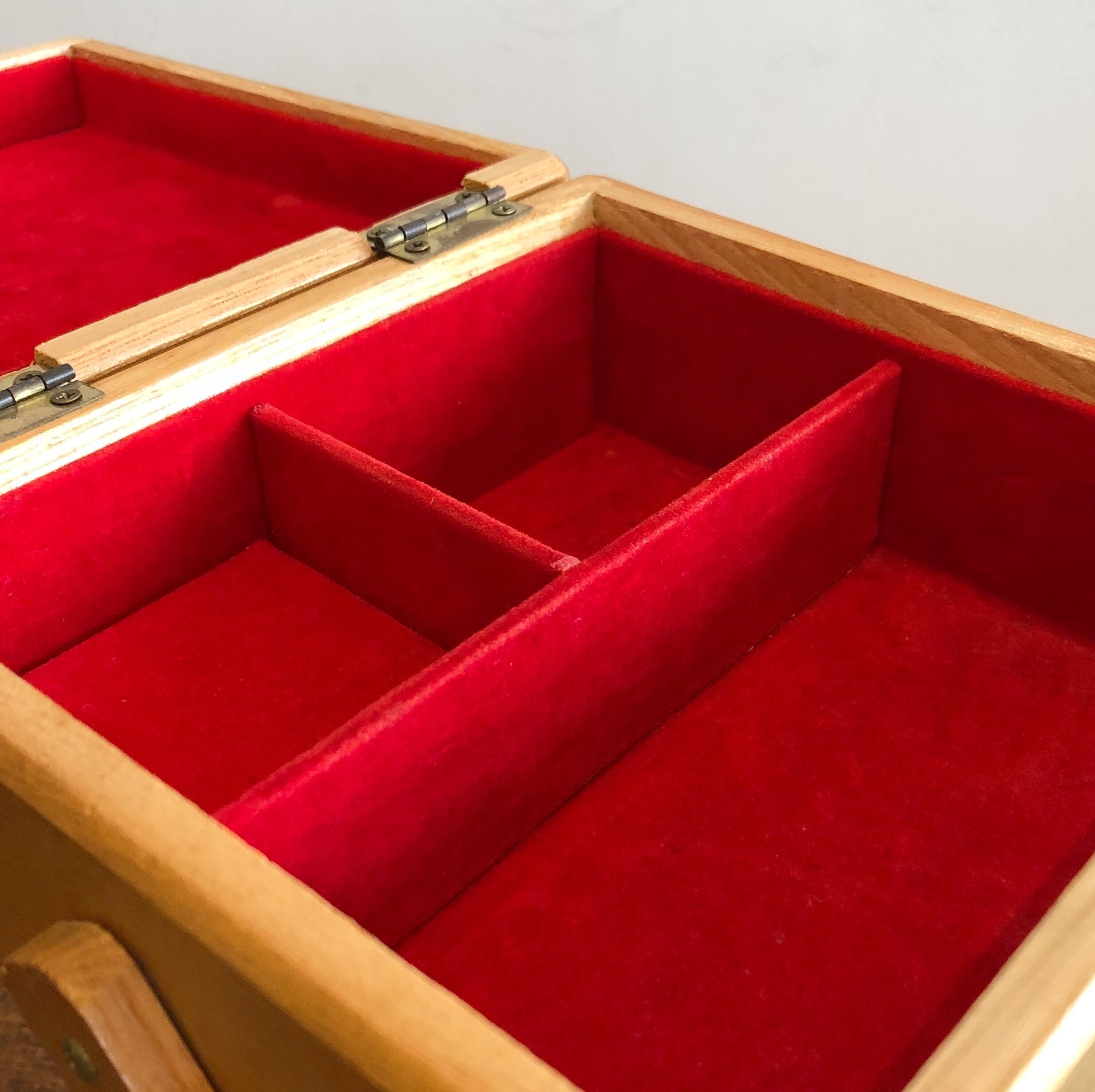 Vintage sewing box | POTLATCH