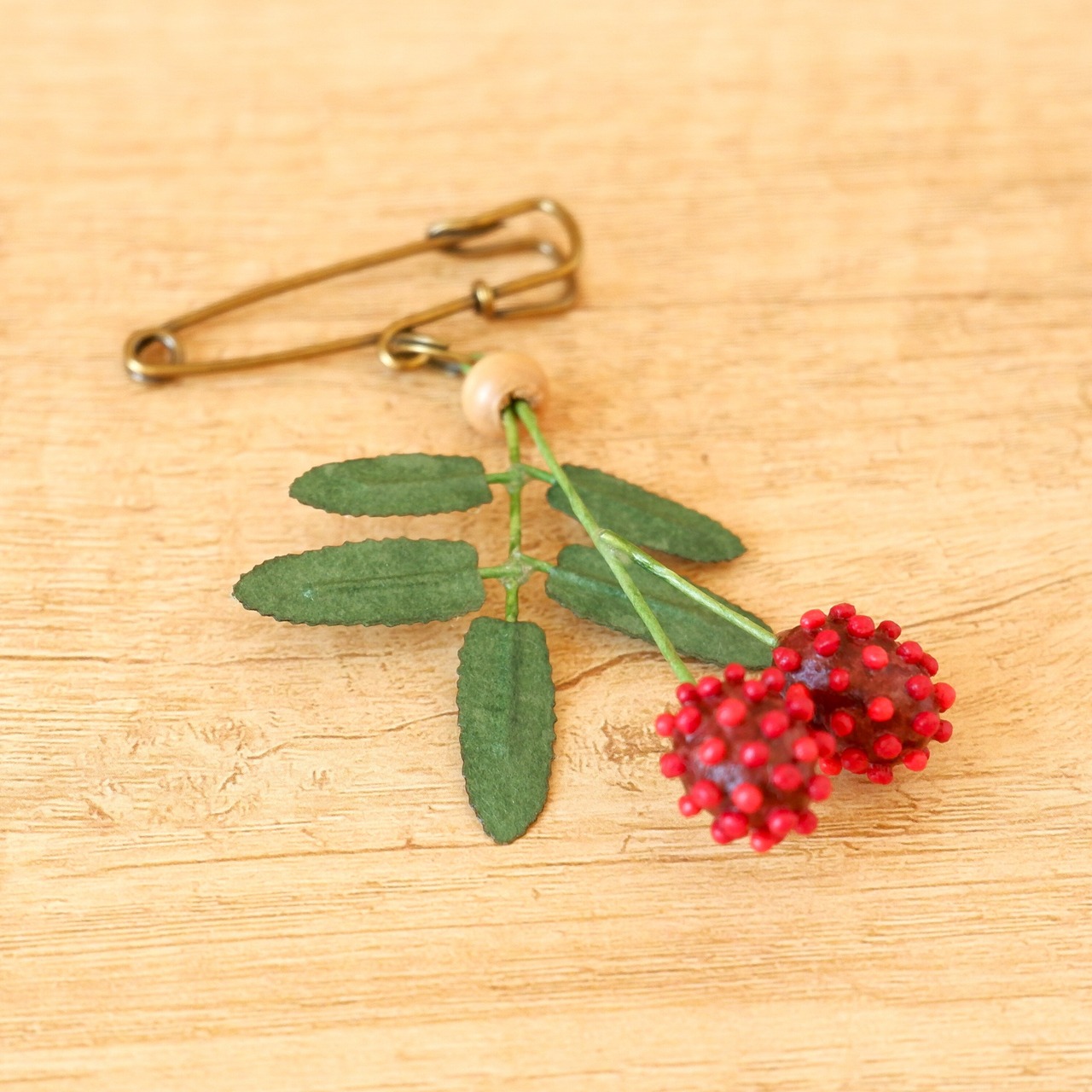 和紙の花 ブローチ『秋風にゆれるワレモコウ』