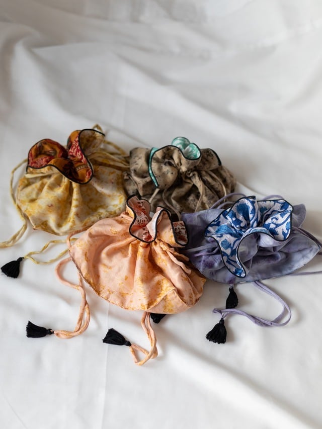 TADO PHOOL SILK POUCH