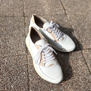 men's HAND MADE leatherスニーカー　Vibram sole　White