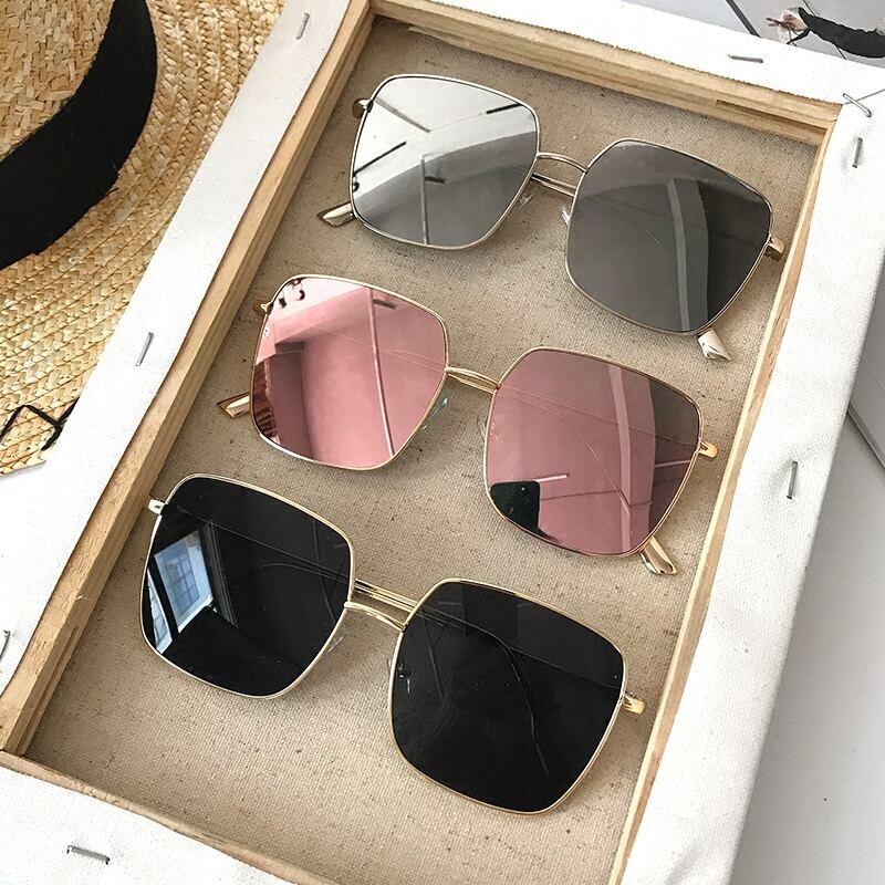 同じ段落ボックスを持つネット有名人の2018年の新しいバージョンは、女性のレトロな正方形のサングルストリートシューティングプレーンフェイスラウンドフェイストレンドをサングルします ブラック・アイド・ピーズ75054642806