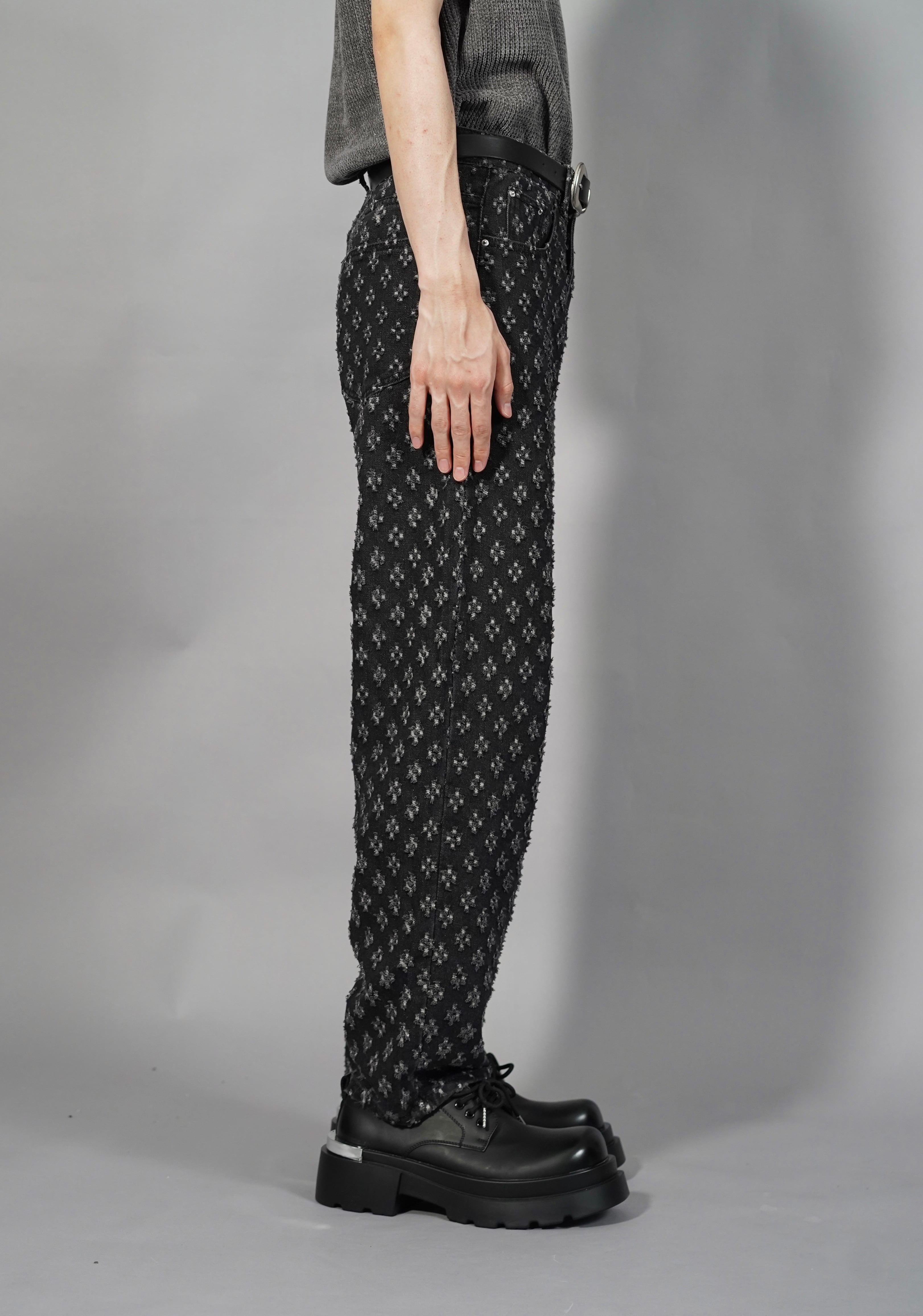ALUDE 】fringe damage tapered pants (2color) | 【ALUDE】韓国メンズ