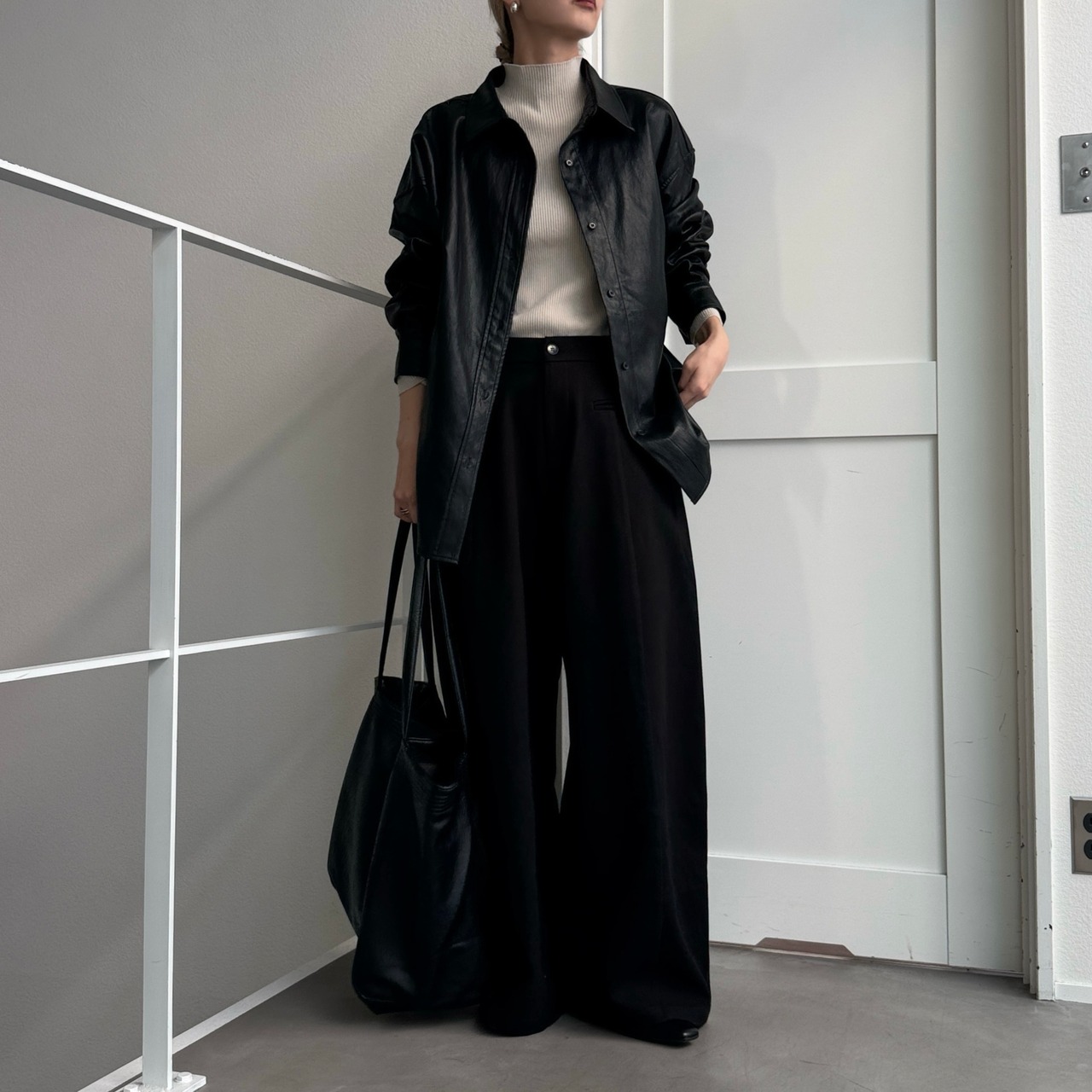Eco leather maxi tote bag/black