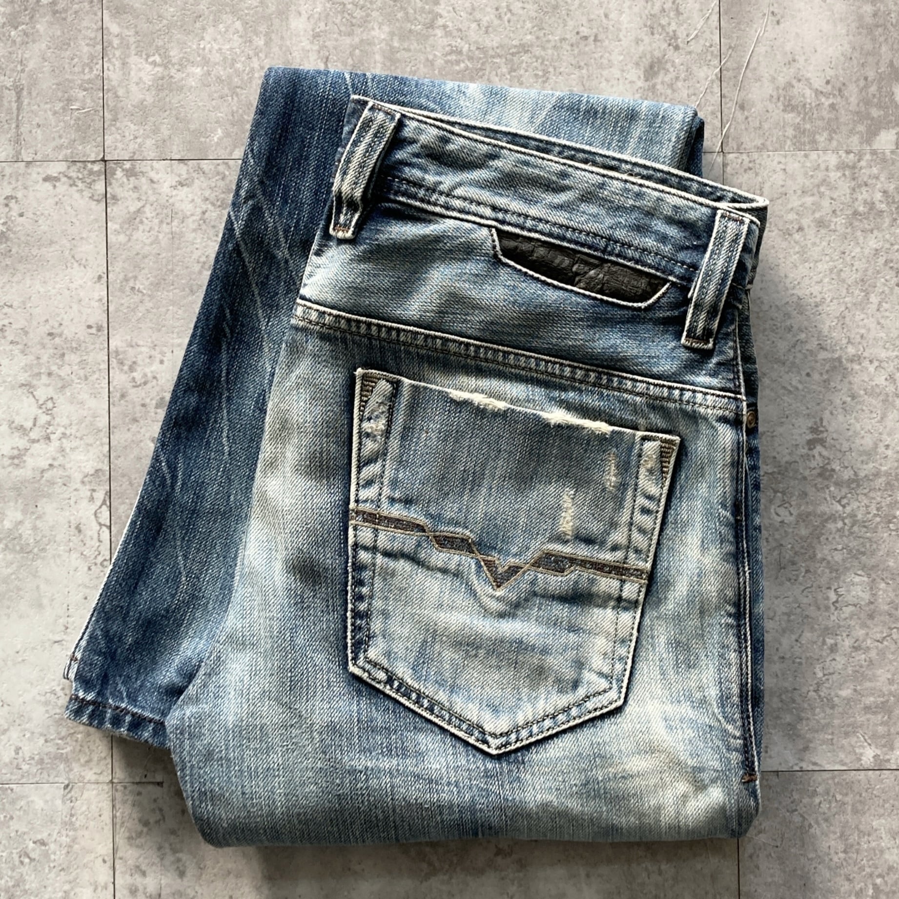 W29 L32】DIESEL ディーゼル レザーパッチ ジッパーフライ 縦落ち ヒゲ