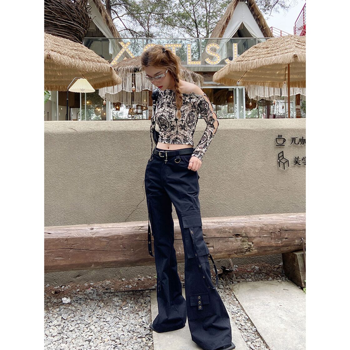 女性の黒ゴシックカーゴフレアパンツだぶだぶヴィンテージ原宿 Y2k 90  