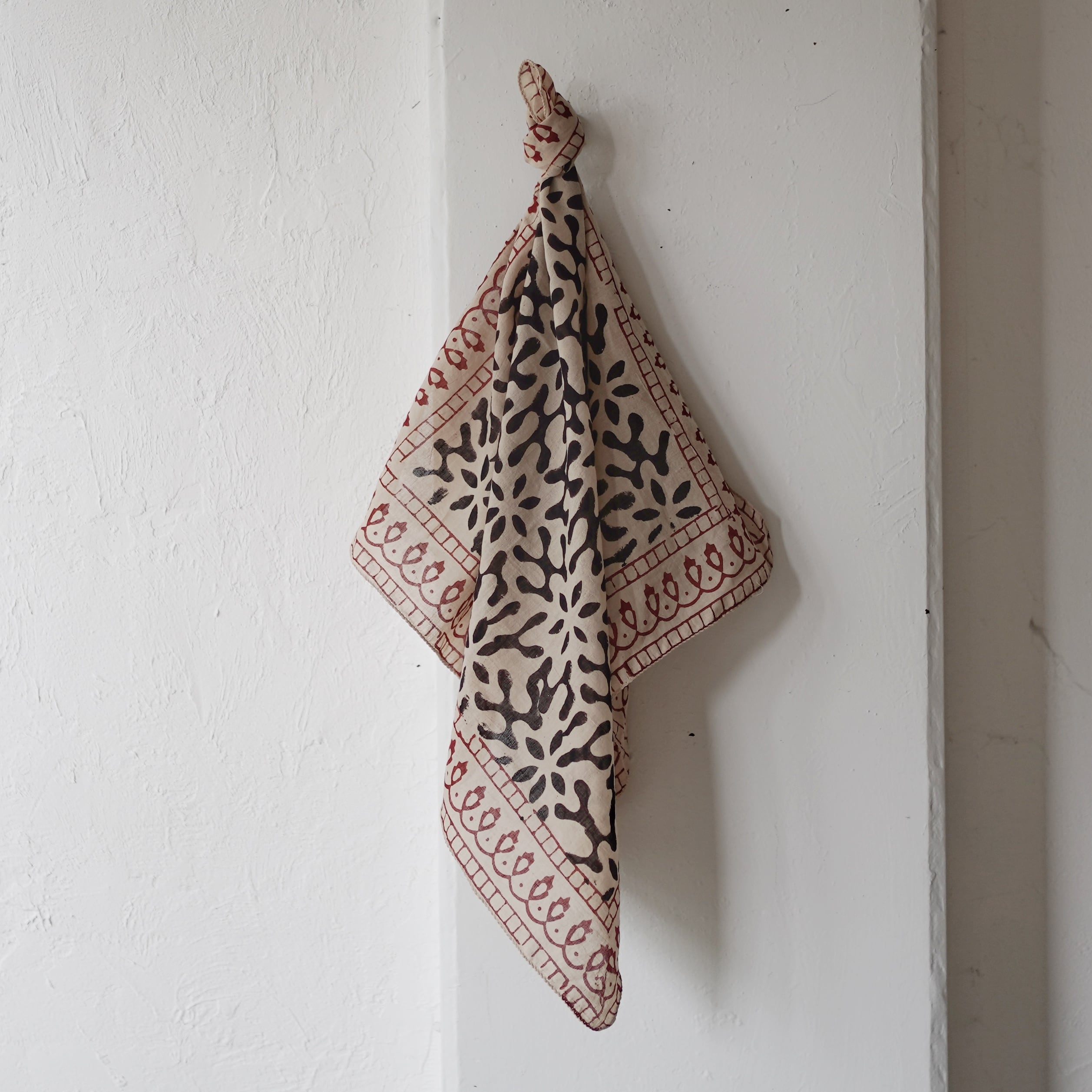 インドの草木染ブロックプリントバンダナ【38】