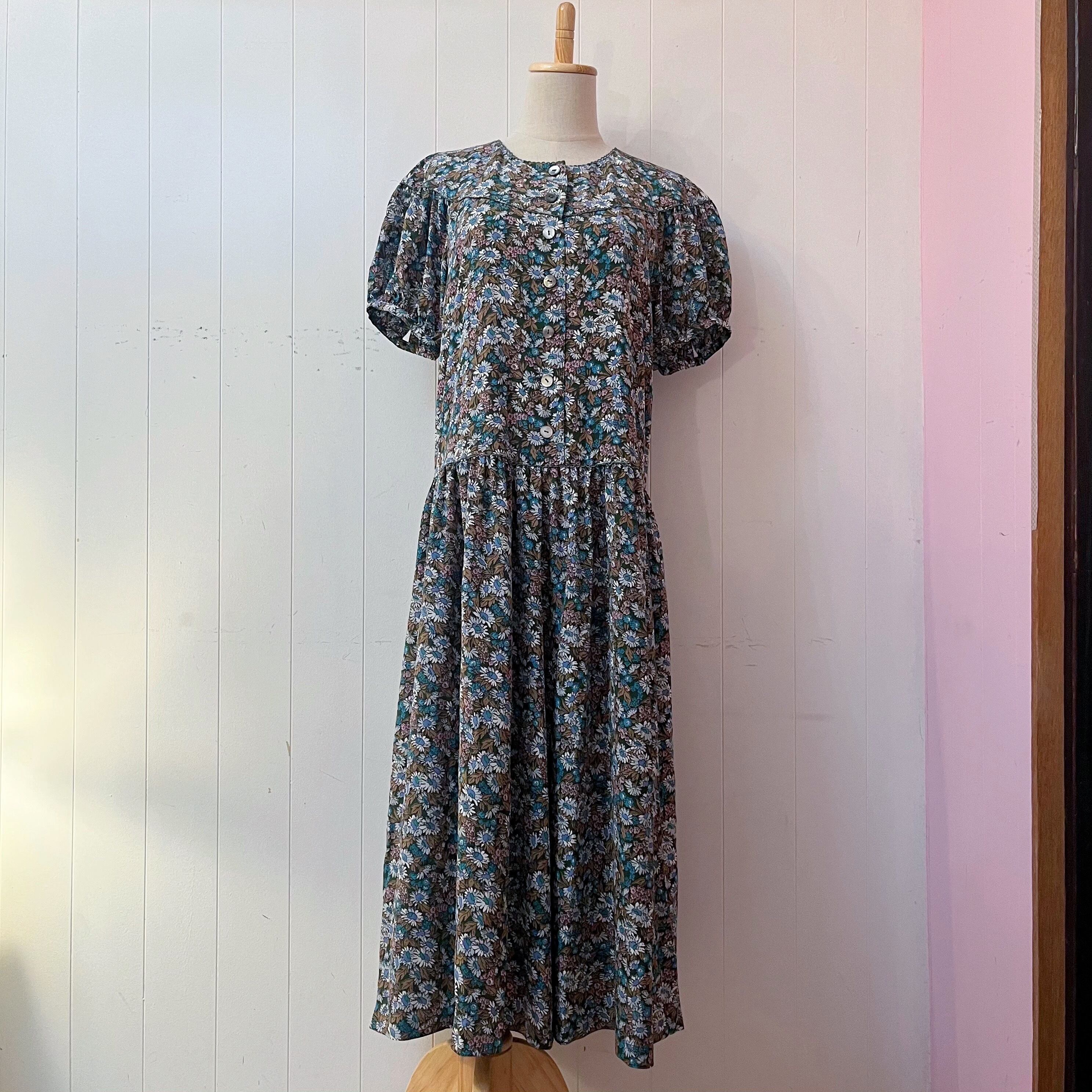 blue daisy round gather one-piece