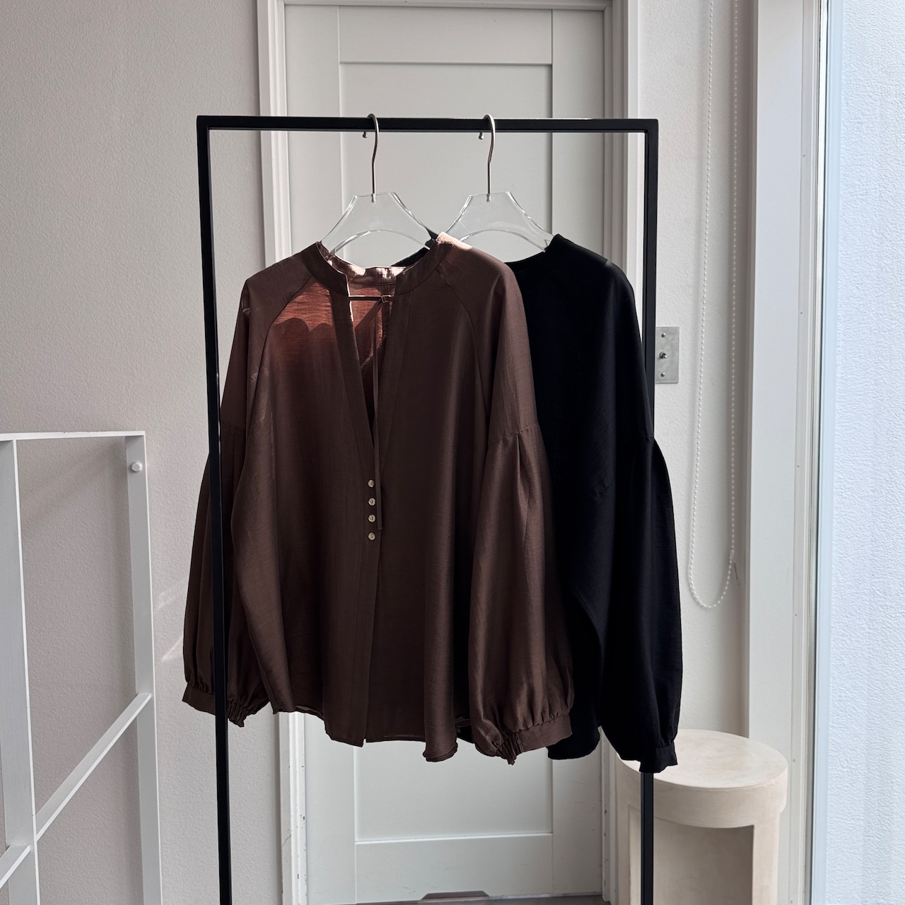 【受注予約:6月上旬入荷予定】スラブキーネックたぽ袖SH/モカ