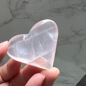 透明感抜群のローズクォーツ*ハート4*天然石インテリア*パワーストーン*置き物