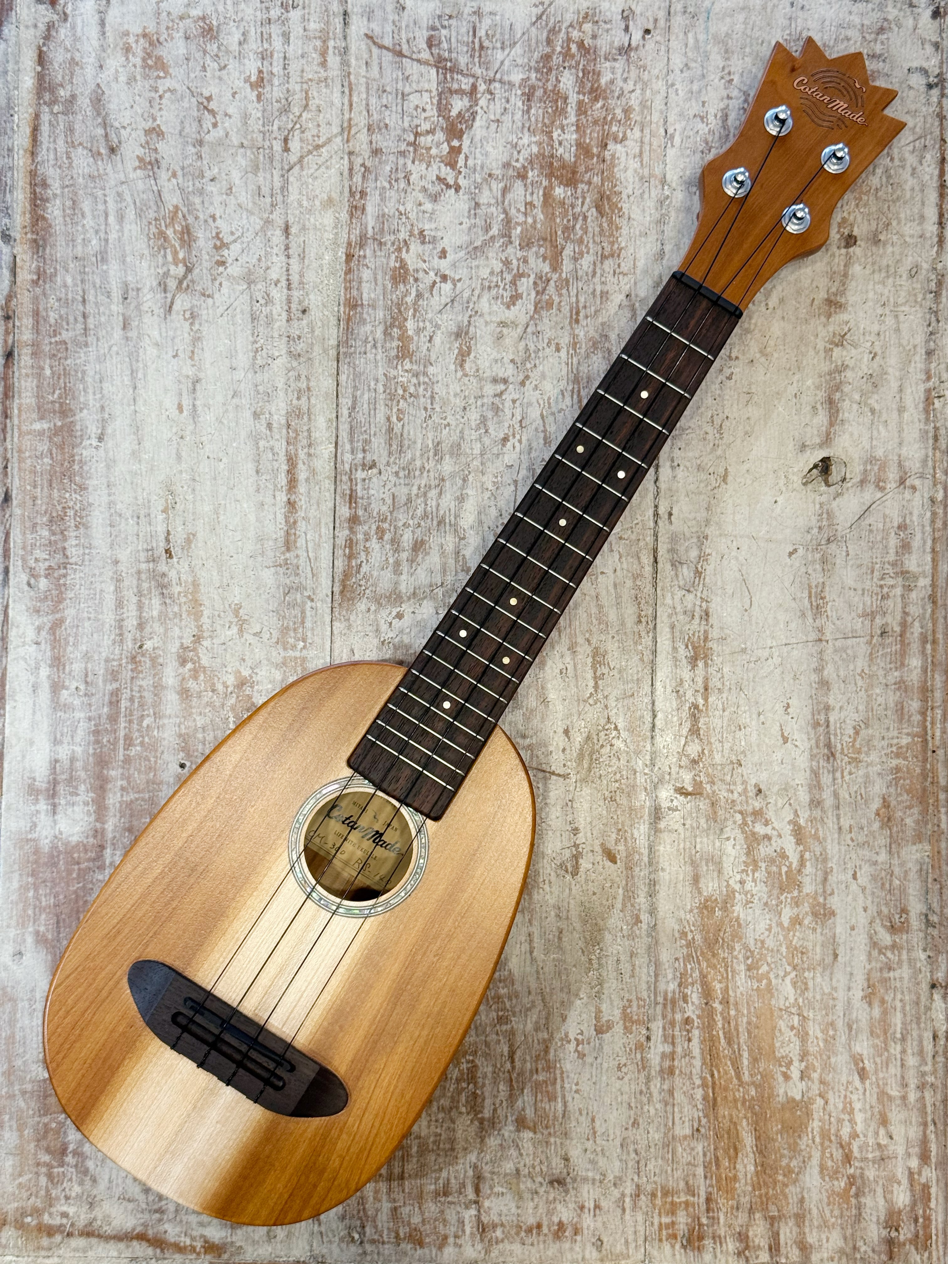 ソプラノパイナップル | ファインウクレレ