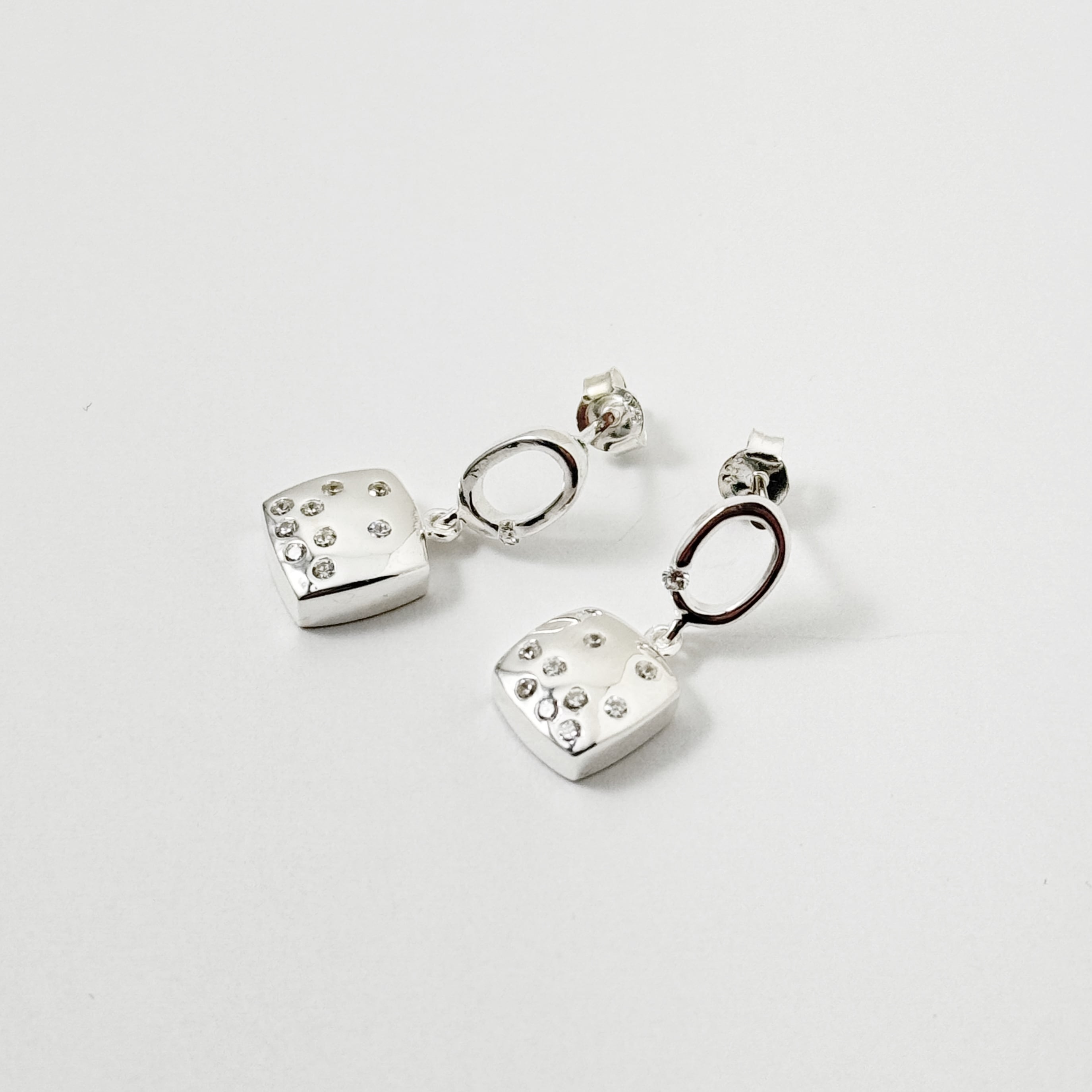 ジルコニア スクエア スタッドピアス