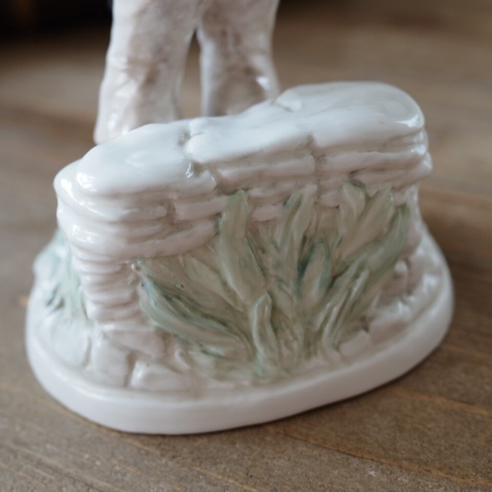 英国コールポート The Boy 1990年製 可愛い少年のフィギュリン