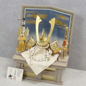 御飾兜 龍玉作 龍玉作品、特製御飾兜ー商品名美濃ー伝統的な日本