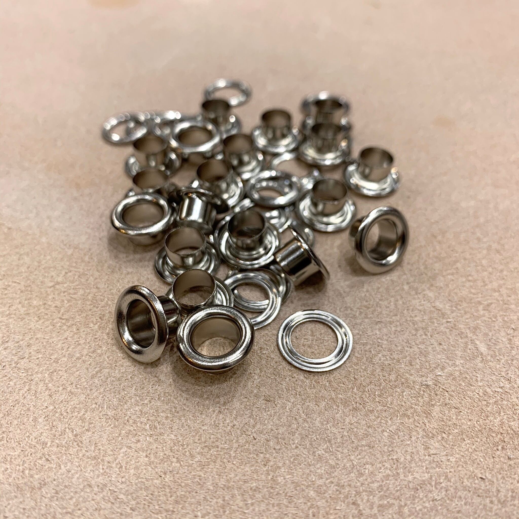 ハトメ #500 内径6.9mm【ニッケル色(20セット入り）】JH-8 | and