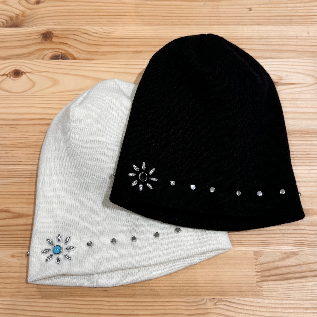 NEW ERA BASIC BEANIE STUDS OSFM 2種