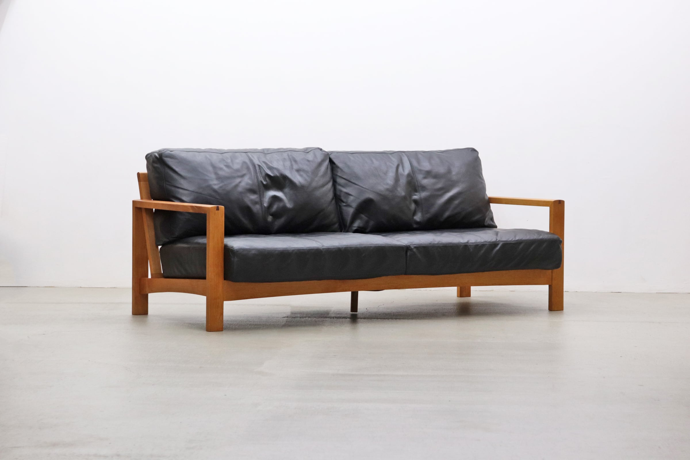 朝日木材加工のブランドBOSCO(ボスコ)の2P Living Sofaです!ニヤトー 朝日木材加工のブランドBOSCO(ボスコ)の2P Living Sofaです!ニヤトー