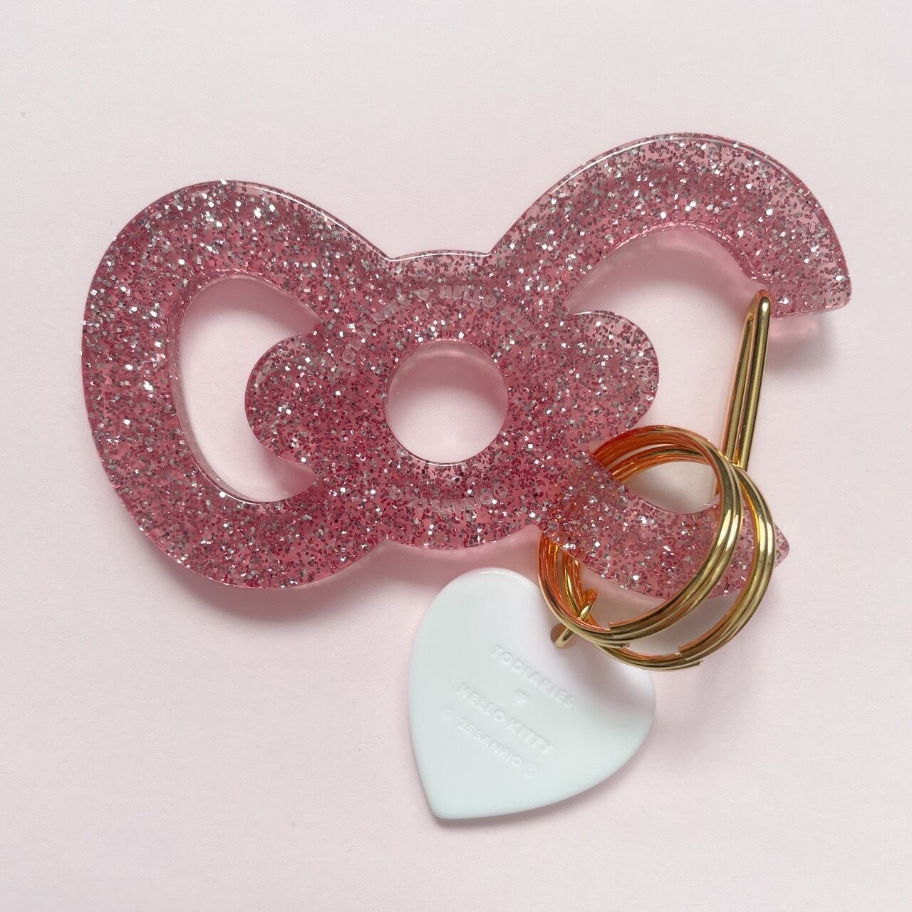 TODIARIES × FANCY SANRIO CHARACTERS・HELLO KITTY RIBBON カラビナ