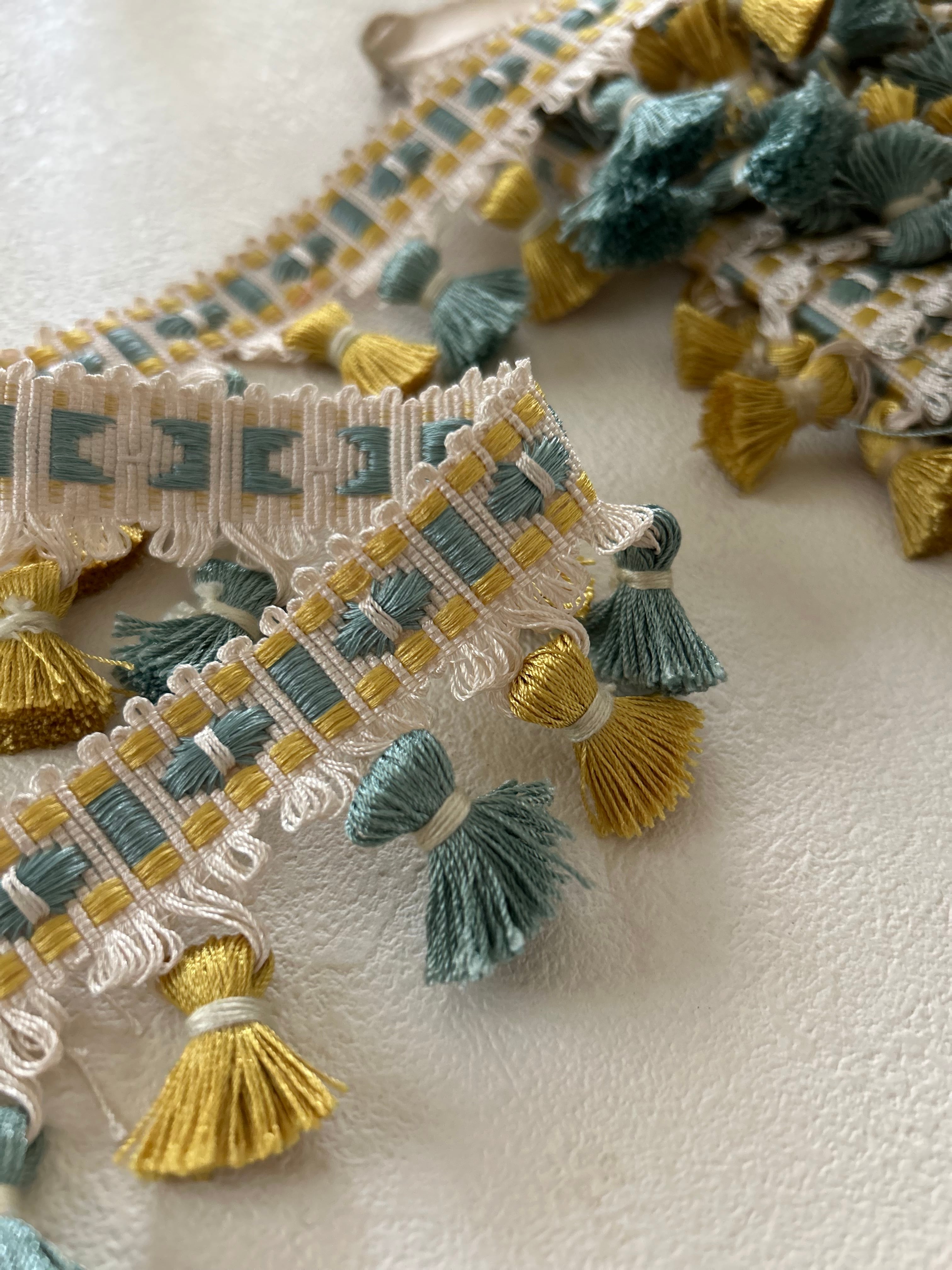 フランスVintage タッセルブレード トリム イエロー×ライトブルー×アイボリー 50cm/カット カルトナージュ デコレーション材 コレクション