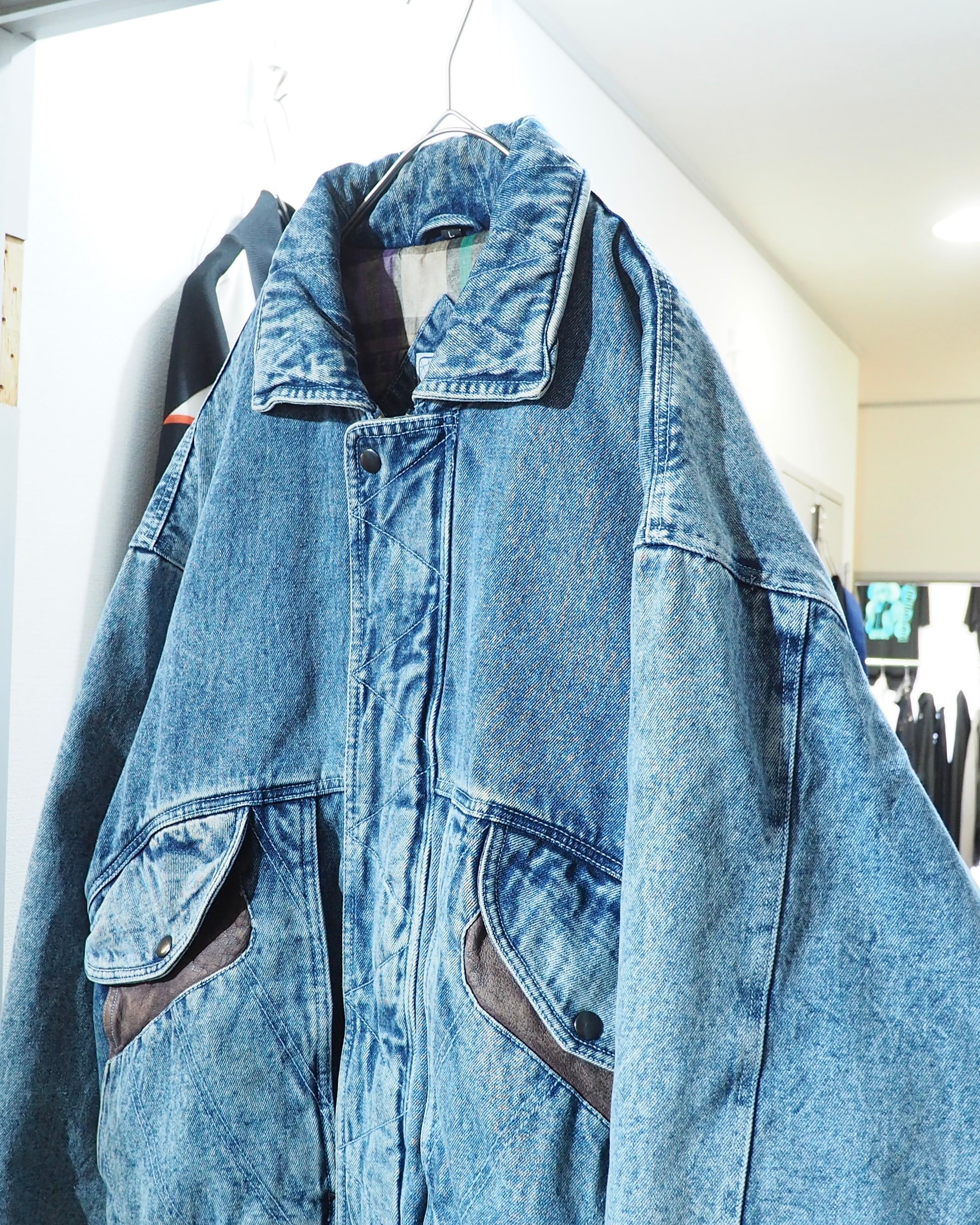 1980s Beautiful Ice Blue × leather docking Over silhouette vintage Denim jacket