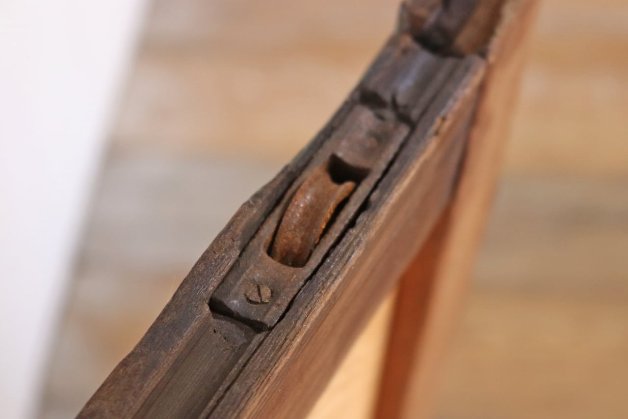 レトロ 建具 扉 引き戸 ドア ペイント 緑 グリーン 花柄 木製