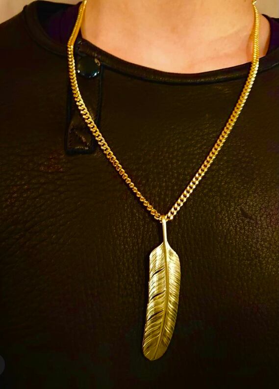 CHOLOS 18K BAA FEATHER | BOW & ARROW WEB STORE