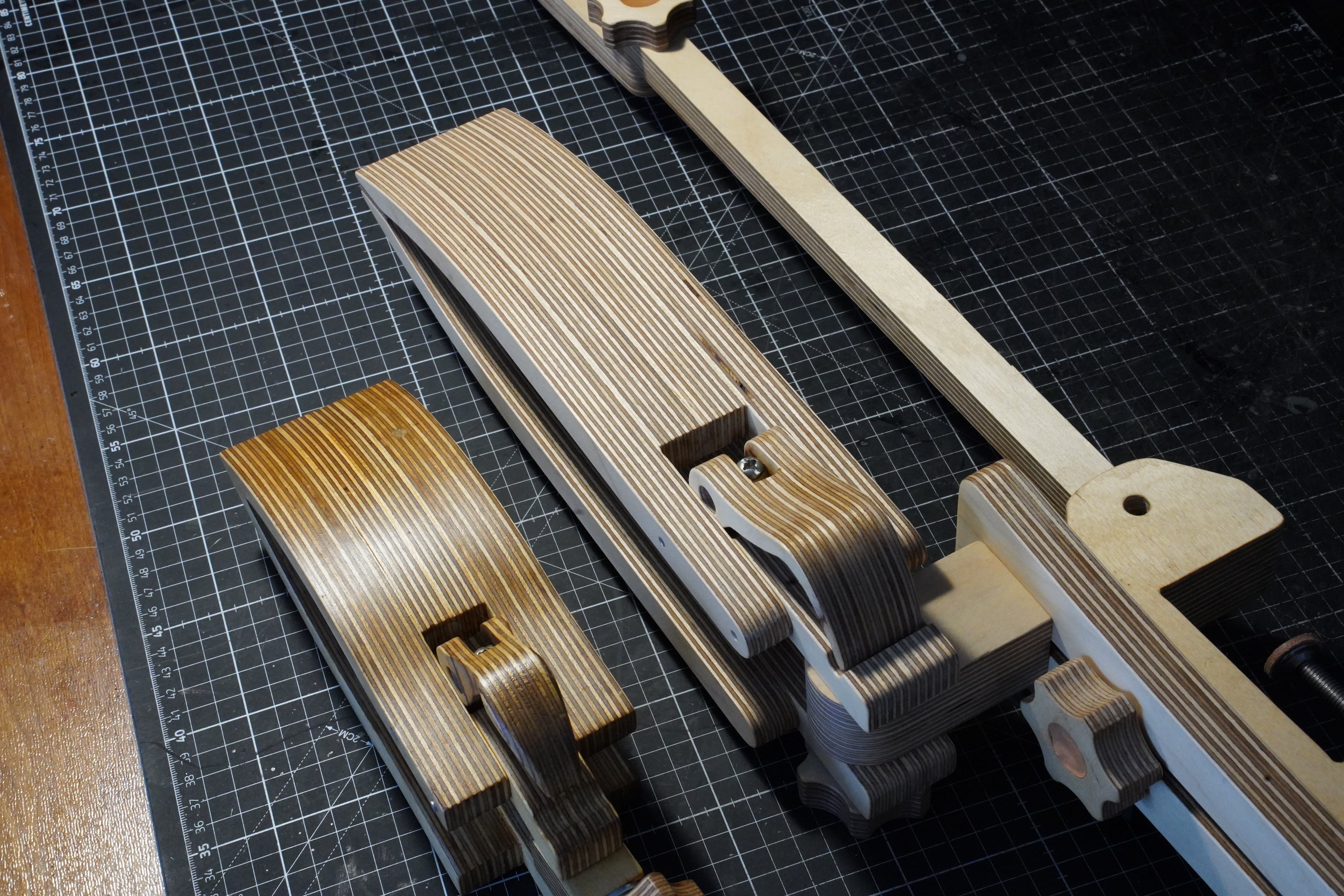 Table pony multi | 革道具MIYAZO