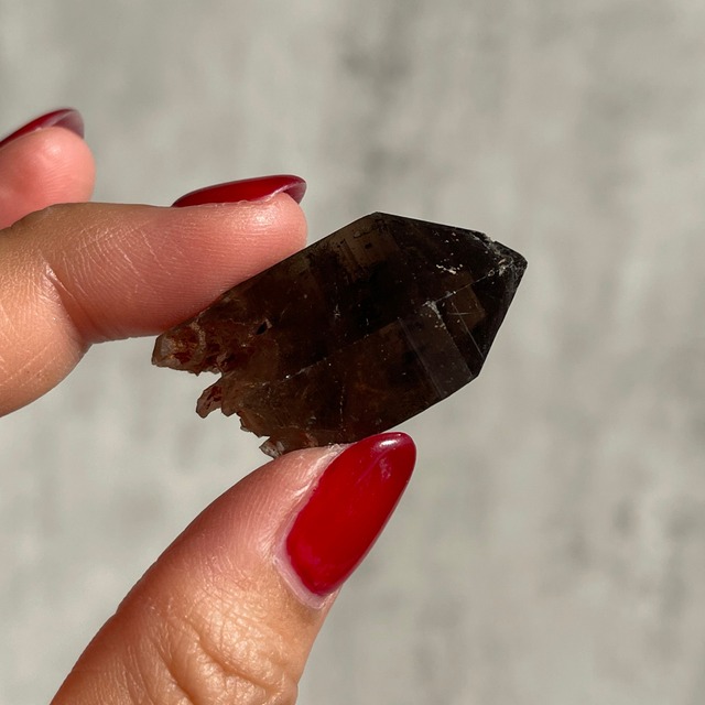 【マラウィ産 スモーキークォーツ】煙水晶 ④ 鉱物 天然石 パワーストーン