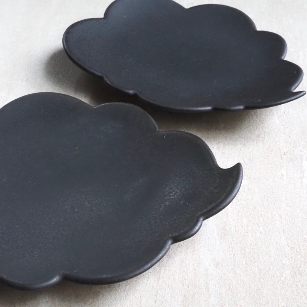 東 一仁/ウンリュウ小皿 black