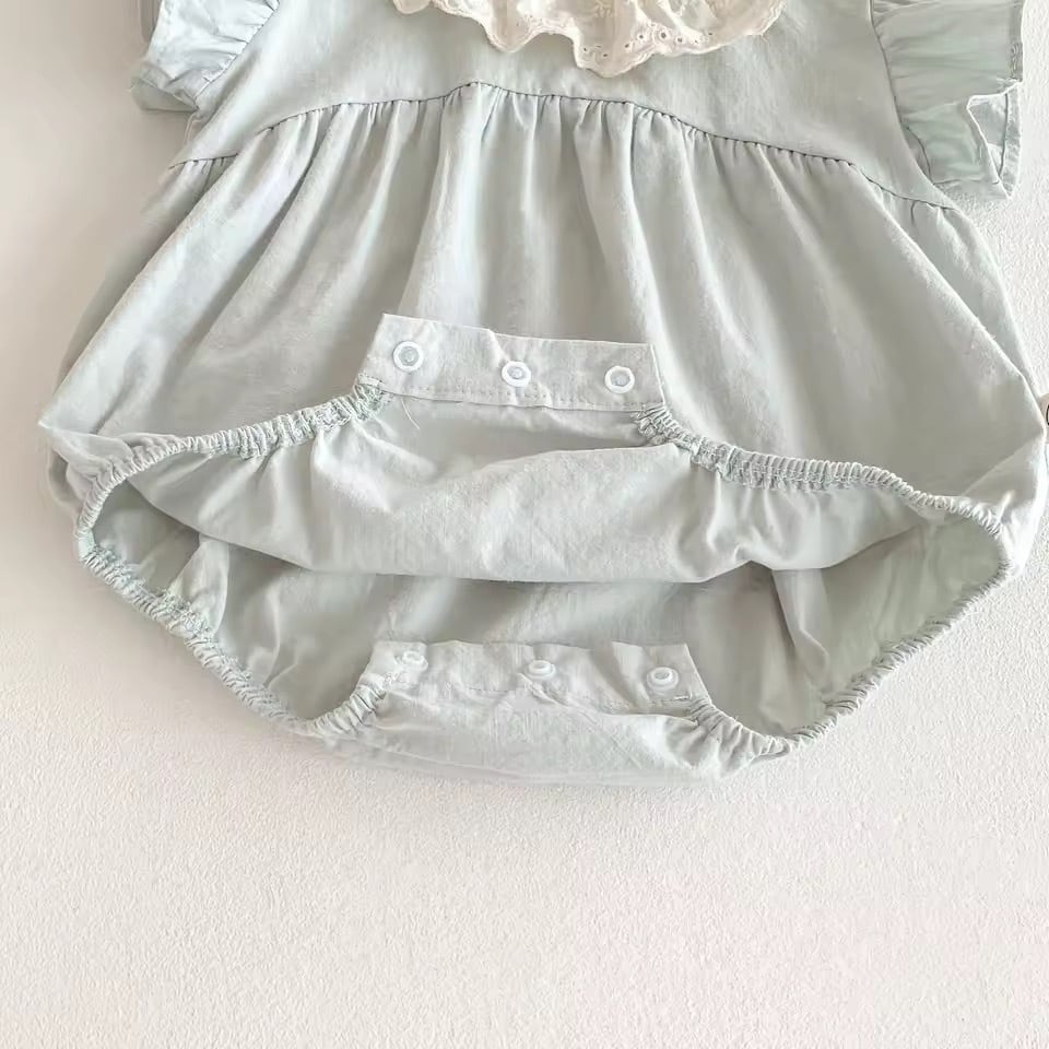 ヘアバンド付きアイスブルーロンパース