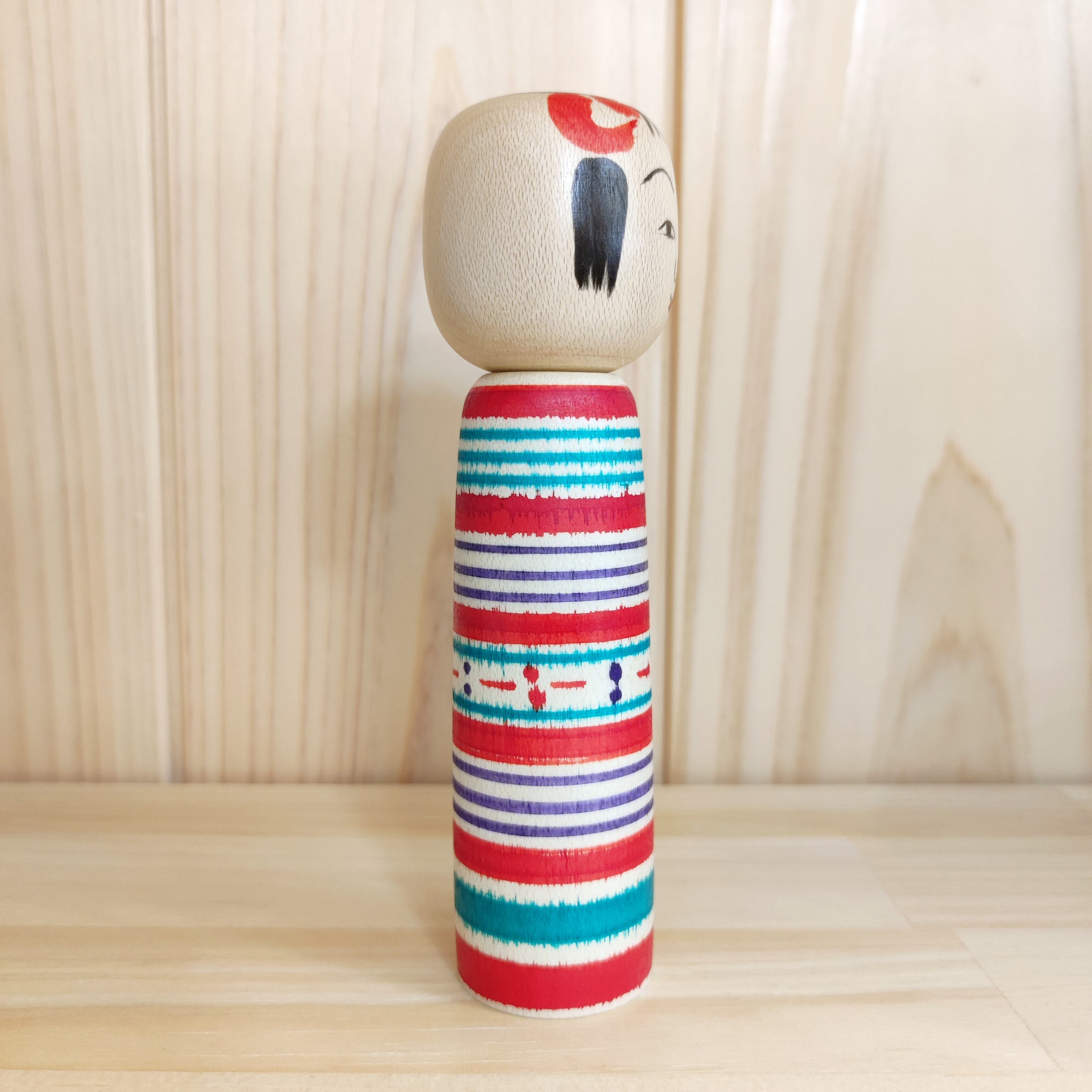 西山敏彦工人：土湯系】歴代 赤・緑・紫 ろくろ線 こけし 憲一型：4.3