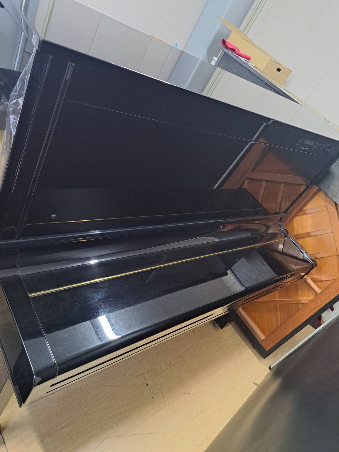 ヤマハ中古アップライトピアノHQ300原整備倉庫展示中 | 日本楽芸社