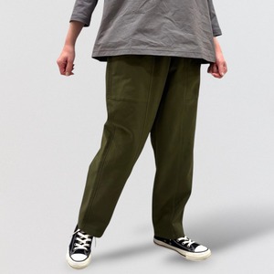 Co’s  cotton stretch loose tapered pants