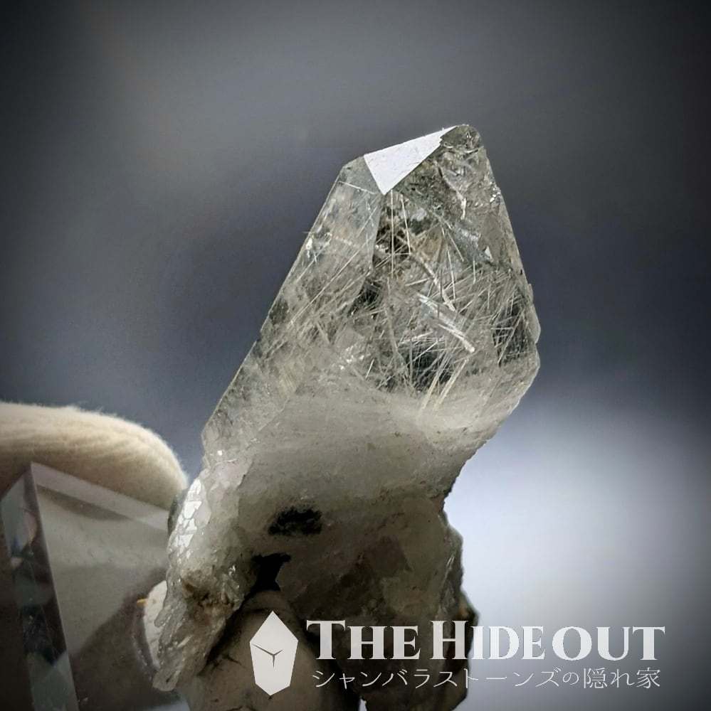 ヒマラヤ水晶オールドストック原石標本030 ジュビジュビ針金入ってい