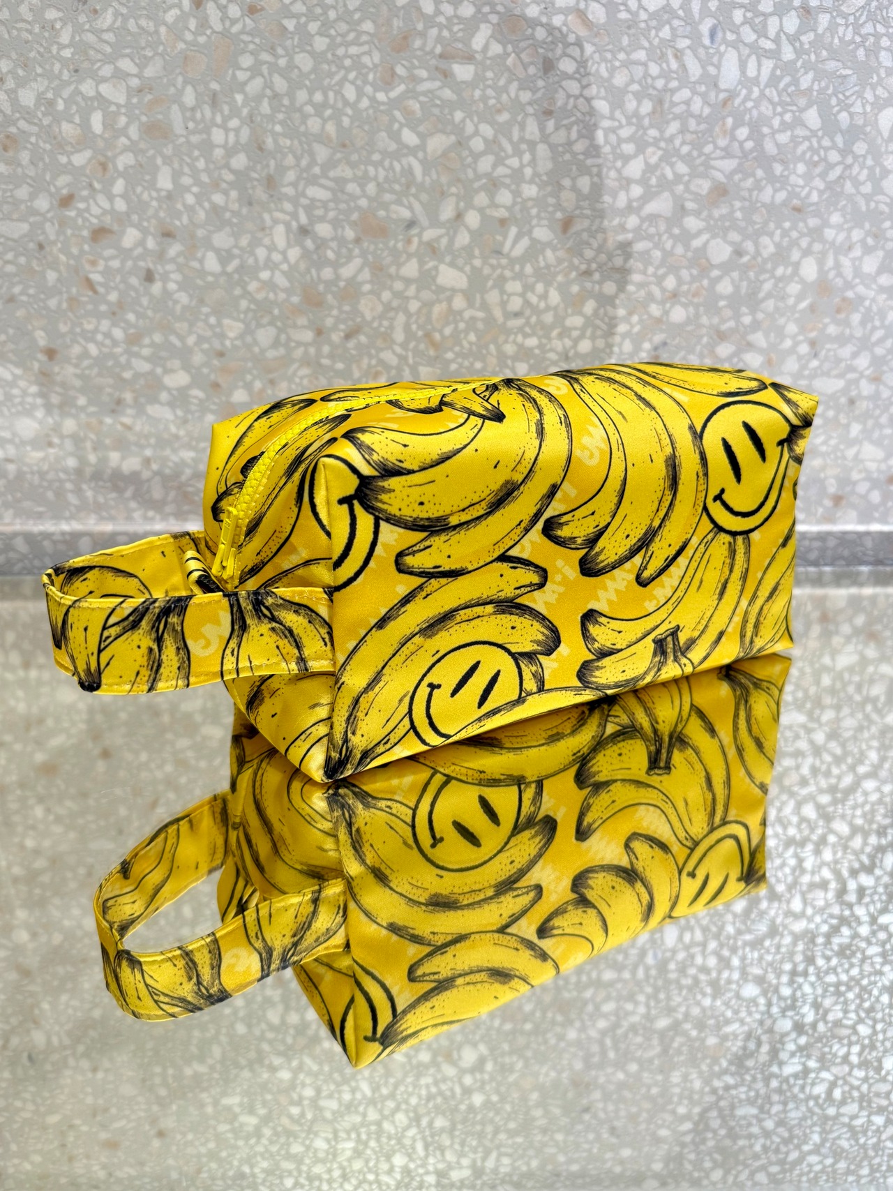 BIG POUCH "BANANA" - 1
