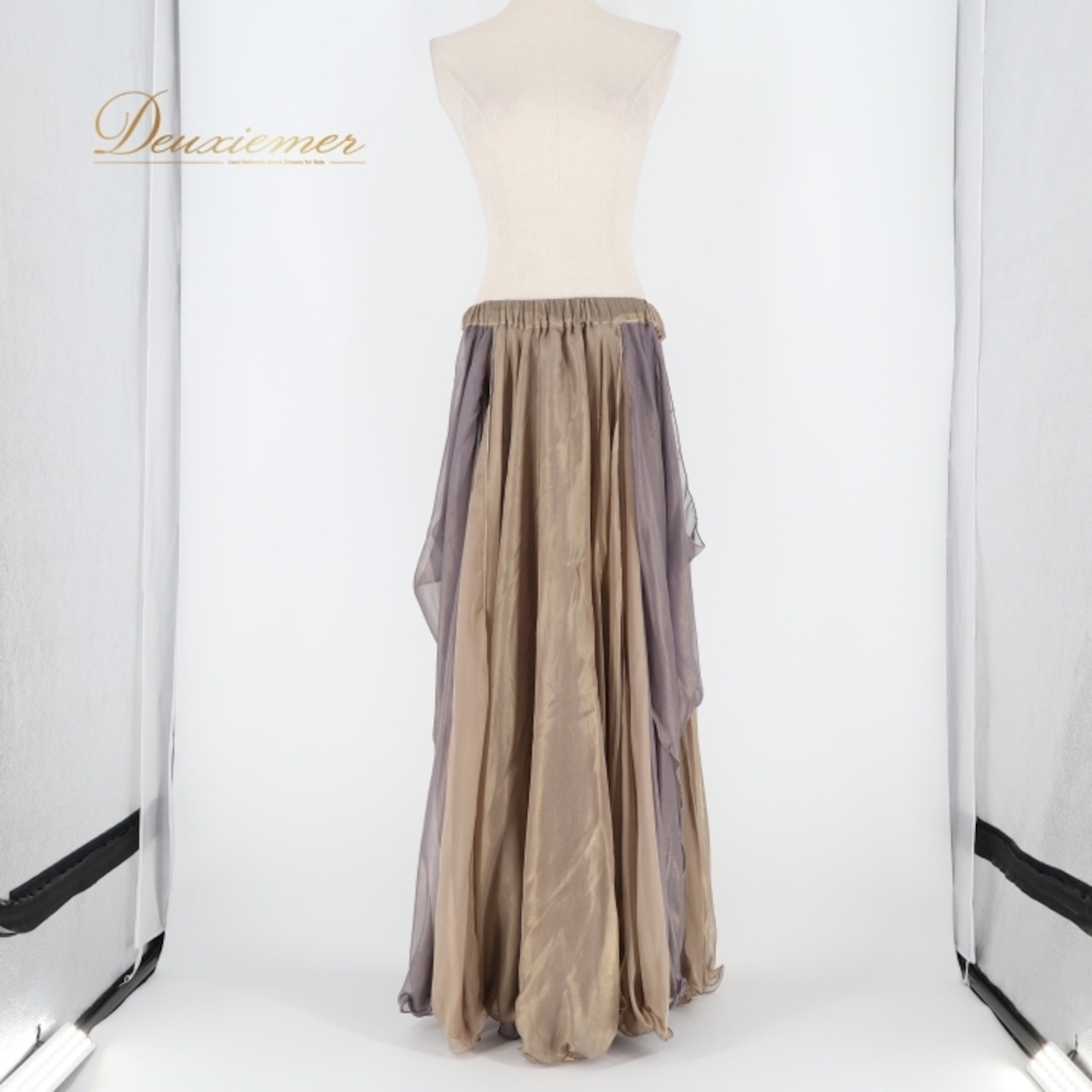 ベリーダンス オリエンタル 衣装 スカート ゴールド系 無地 シンプル 光沢 練習 レッスン 金 透け感 華やか 上品 スリット かわいい ダンス衣装 ステージ イベント ふんわり