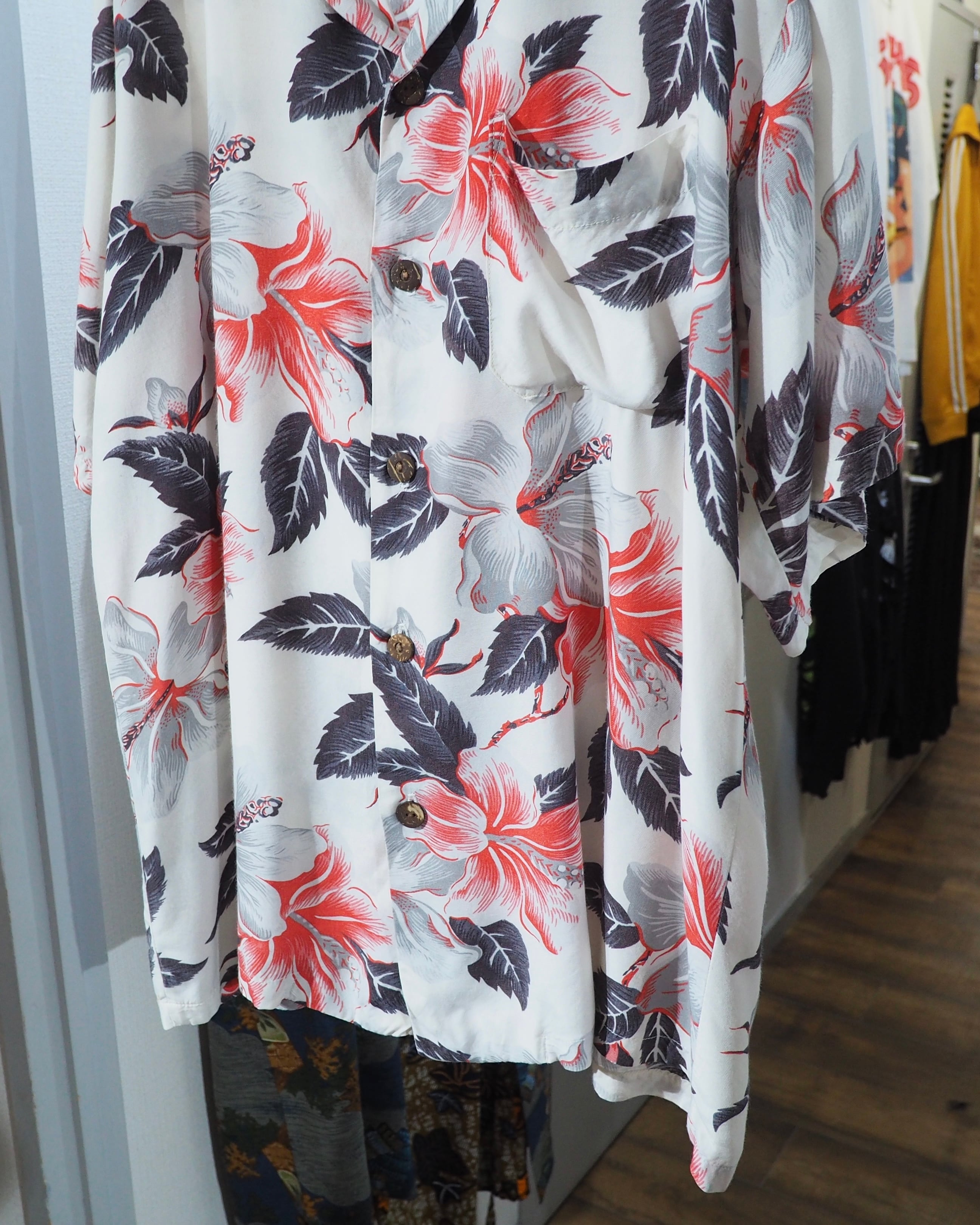 1980s " Reminiscence " Beautiful Flower all over pattern vintage Open collar shirt